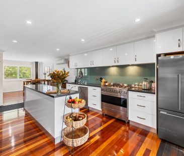 Spacious Family Home in Highly Sought After Location - Photo 4