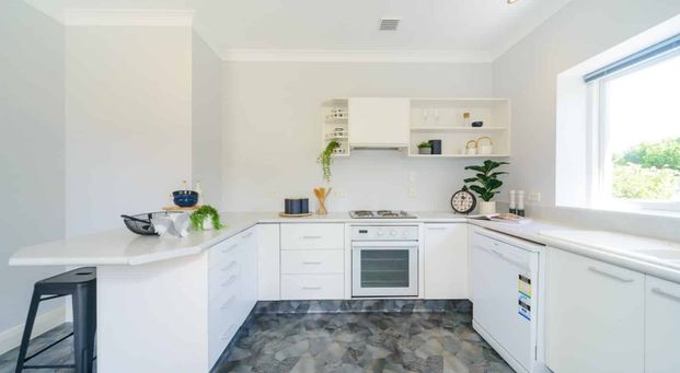 CITY CENTRE - 3 BEDROOMS - Photo 1