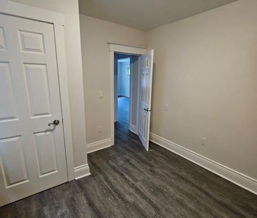 For Lease - 983 Main Street Unit# 1, Hamilton, Ontario - Photo 6