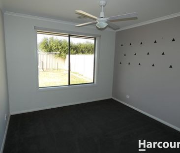 Executive Home in Waterlink Estate - Photo 5