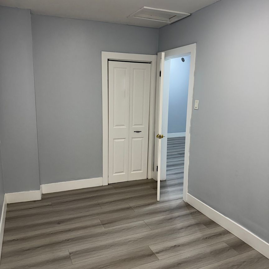 For Lease - 161 Kenilworth Avenue, Hamilton, Ontario - Photo 1