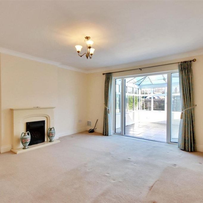 2 bedroom bungalow to rent - Photo 1