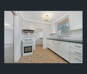 Good Location! - Photo 1