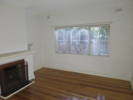 PRIME POSITION! 3-6 MONTH LEASE OPTION ONLY! - Photo 5