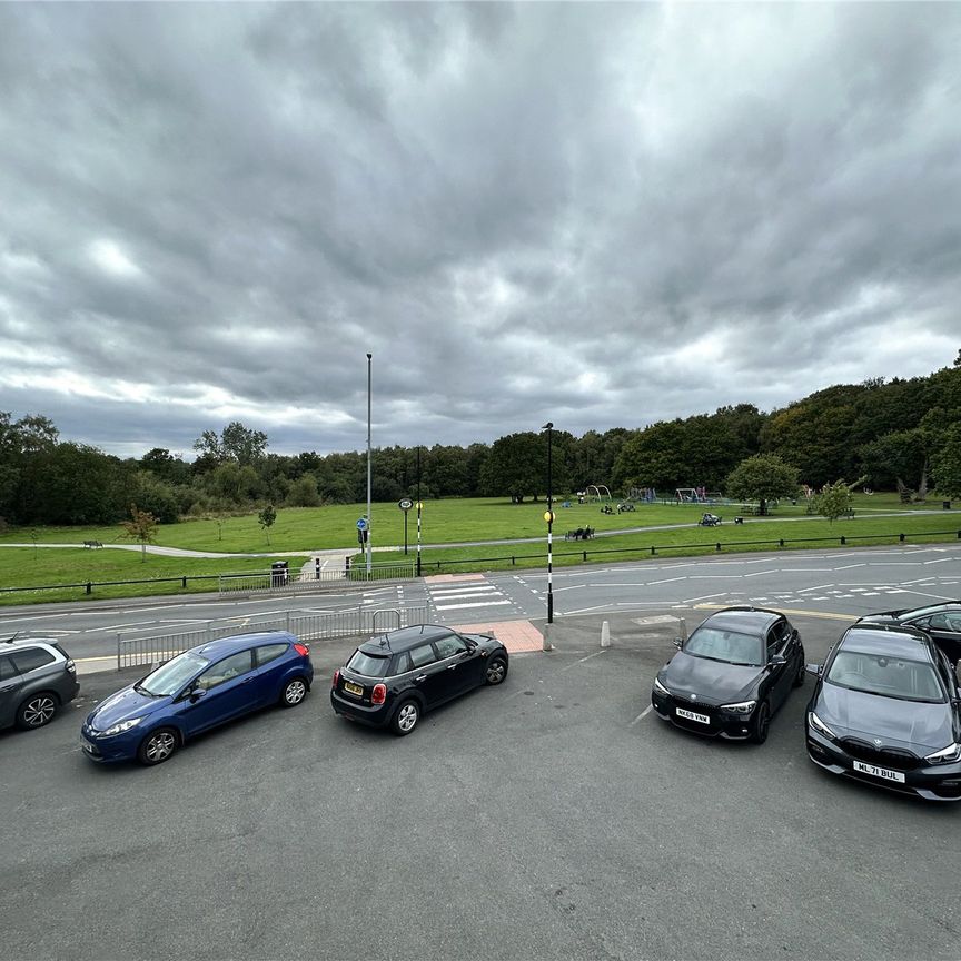 710A, King Lane, Leeds, West Yorkshire, LS17 7AW - Photo 1