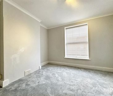 Victoria Road, Ruislip - Photo 3