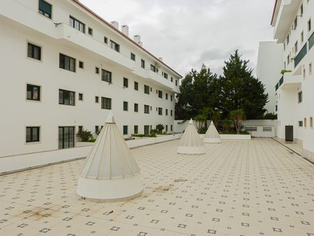 Moderno Apartamento T3 para Arrendar no Estoril (Sem Móveis) - Photo 4