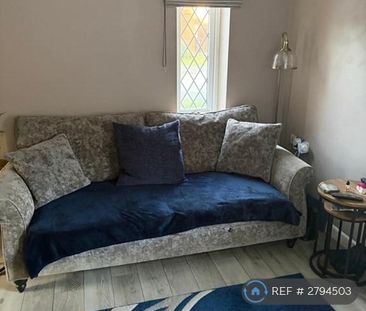 2 bedroom end of terrace house to rent - Photo 4