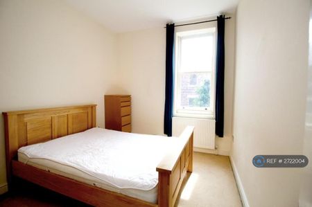 1 bedroom flat to rent - Photo 5