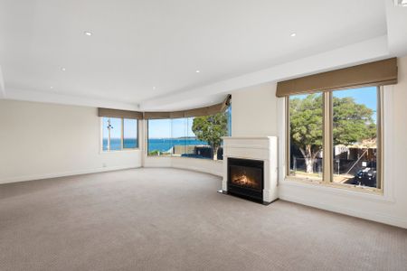 2/1 Cliff Street, Rippleside - Photo 3