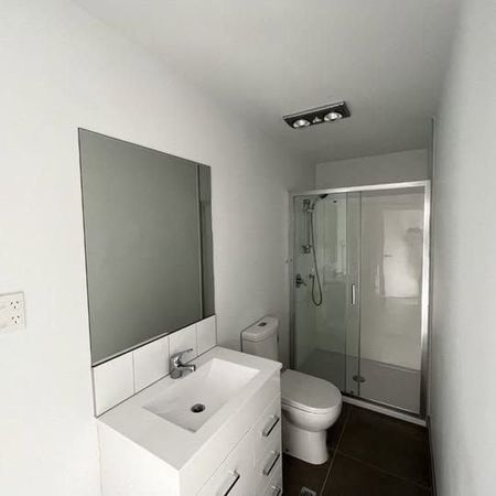 3 Bedroom + 1 Bathrooms Townhouse - Photo 4