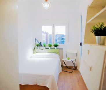 Calle del Pez Volador, Madrid, Community of Madrid 28007 - Photo 4