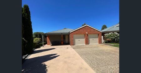 Lovely Family Home - Photo 3