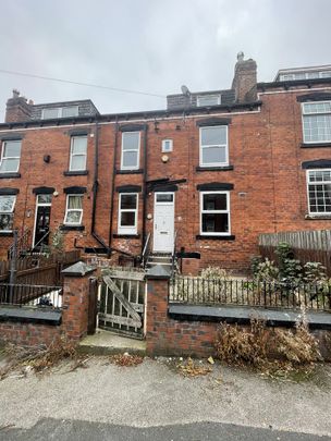 3 Bed Terraced House, Gilpin View, LS12 - Photo 1