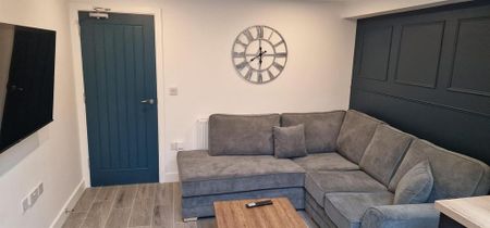 1 bedroom in a house share to rent - Photo 3