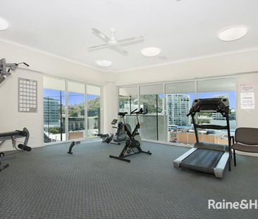 FULLY FURNISHED SPACIOUS UNIT - 3 MONTH LEASE ONLY - Photo 5