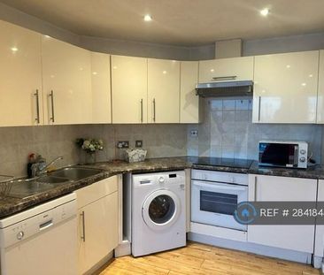 2 bedroom flat to rent - Photo 5