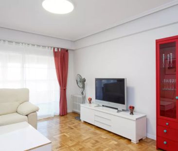 Single Bed in Rooms for rent in well-equipped 180 m2, 5-bedroom apa... - Photo 4