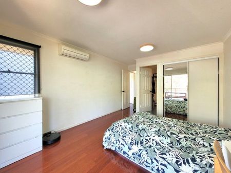 PERFECT LOW MAINTENANCE 3BEDS+1MUILTI PURPOSE ROOM WITH LARGE COURTYARD + SEPARATE LARGE BALCONY - Photo 5