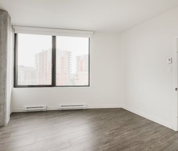 3405 Boul. Le Carrefour, #1003 - Photo 1