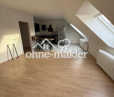 Helle Dachgeschosswohnung in bester Lage von Neuss inklusive Küche - Photo 2