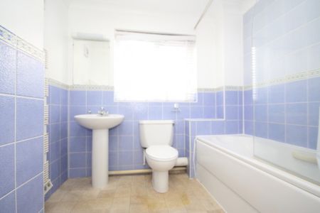 Heathside Road, Woking - Photo 5