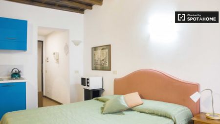 rome, Lazio 00187 - Photo 2