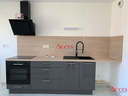 Location Appartement 2 pièces 53m² - Photo 2
