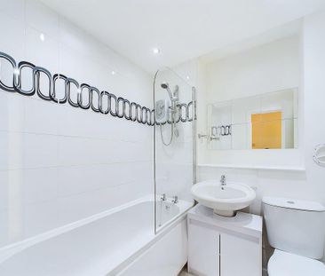 1 bedroom flat to rent - Photo 6