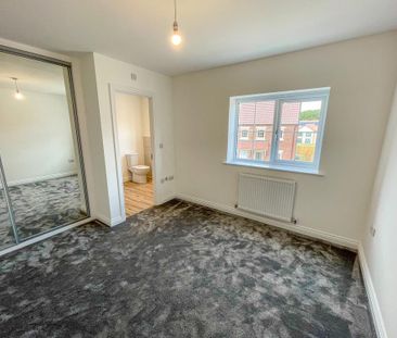 3 bedroom detached house to rent - Photo 4