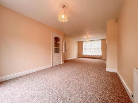 3 bedroom semi-detached house to rent - Photo 3