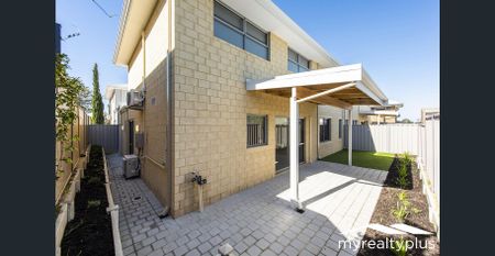 Three-Bedroom Home in Quiet Cul-De-Sac - Photo 2