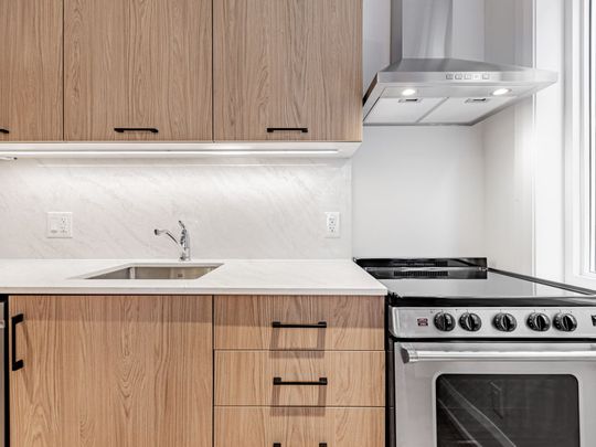 For Lease - 2528 Yonge Street Unit# 3, Toronto, Ontario - Photo 1