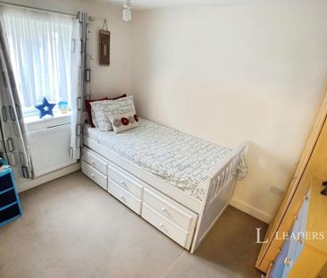 2 bedroom semi-detached house to rent - Photo 3