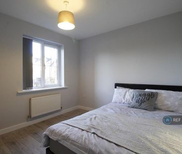 1 bedroom in a house share to rent - Photo 3