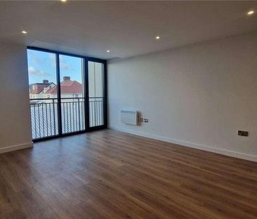 Tealing Drive, Epsom, Surrey, KT19 - Photo 2