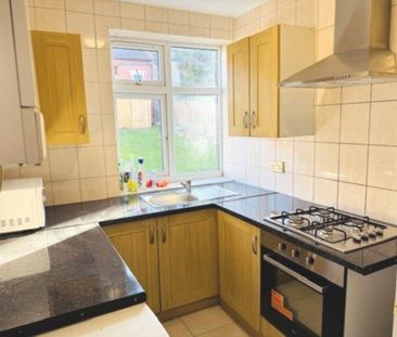 3 bedroom semi-detached house to rent - Photo 6