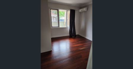 5 Bedrooms 2 Bathrooms big family home - Photo 2