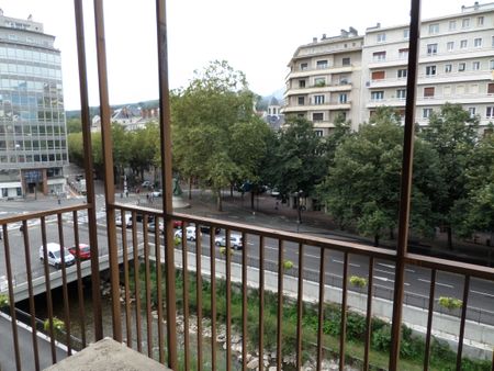 CHAMBERT CENTRE BEAU T2 – REF 289 - Photo 2