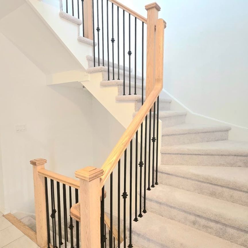 For Lease - 1992 Cameron Lott Crescent, Oshawa, Ontario - Photo 1