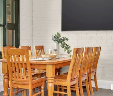 Fully furnished home– Close to Airport, CBD & Beaches - Photo 2