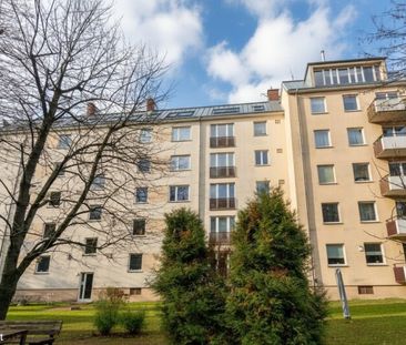 Über den Dächern Hietzings: Entzückende Dachgeschoßwohnung in ruhig... - Foto 1