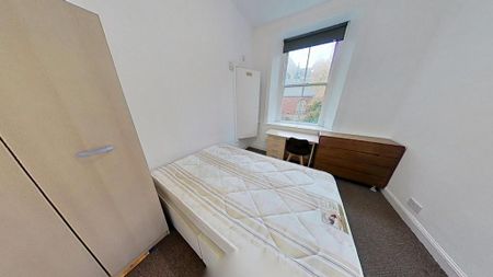 4 bedroom flat to rent - Photo 4