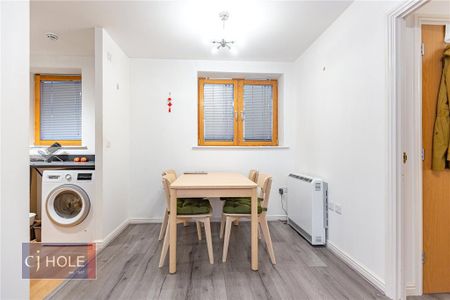 2 bedroom apartment to rent - Photo 4