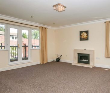 2 bedroom Flat To Let - Photo 2