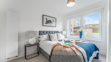 4 bedroom semi-detached house to rent - Photo 5