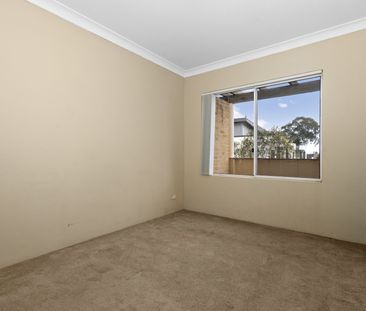 Neat and Tidy 2 Bedroom Unit - Photo 6