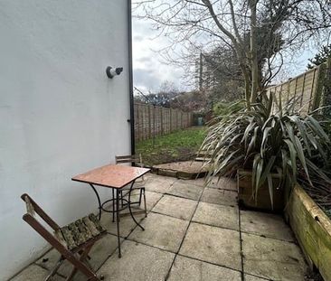 2 Bed Flat, Cambridge Road, SE20 - Photo 2