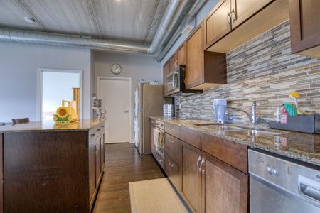 For Lease - 36 Regina Street Unit# 403, Waterloo, Ontario - Photo 2