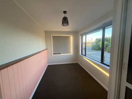 Family Home in Tinwald - Photo 2